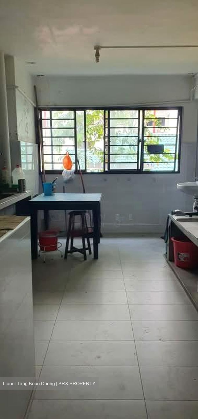 Hougang Avenue 1 (D19), Shop House #581731941